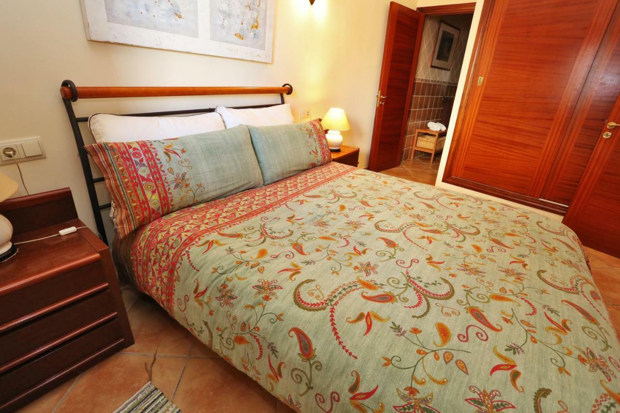 Flowers House Villa มาเรียเดอลาซาลุต ภายนอก รูปภาพ
