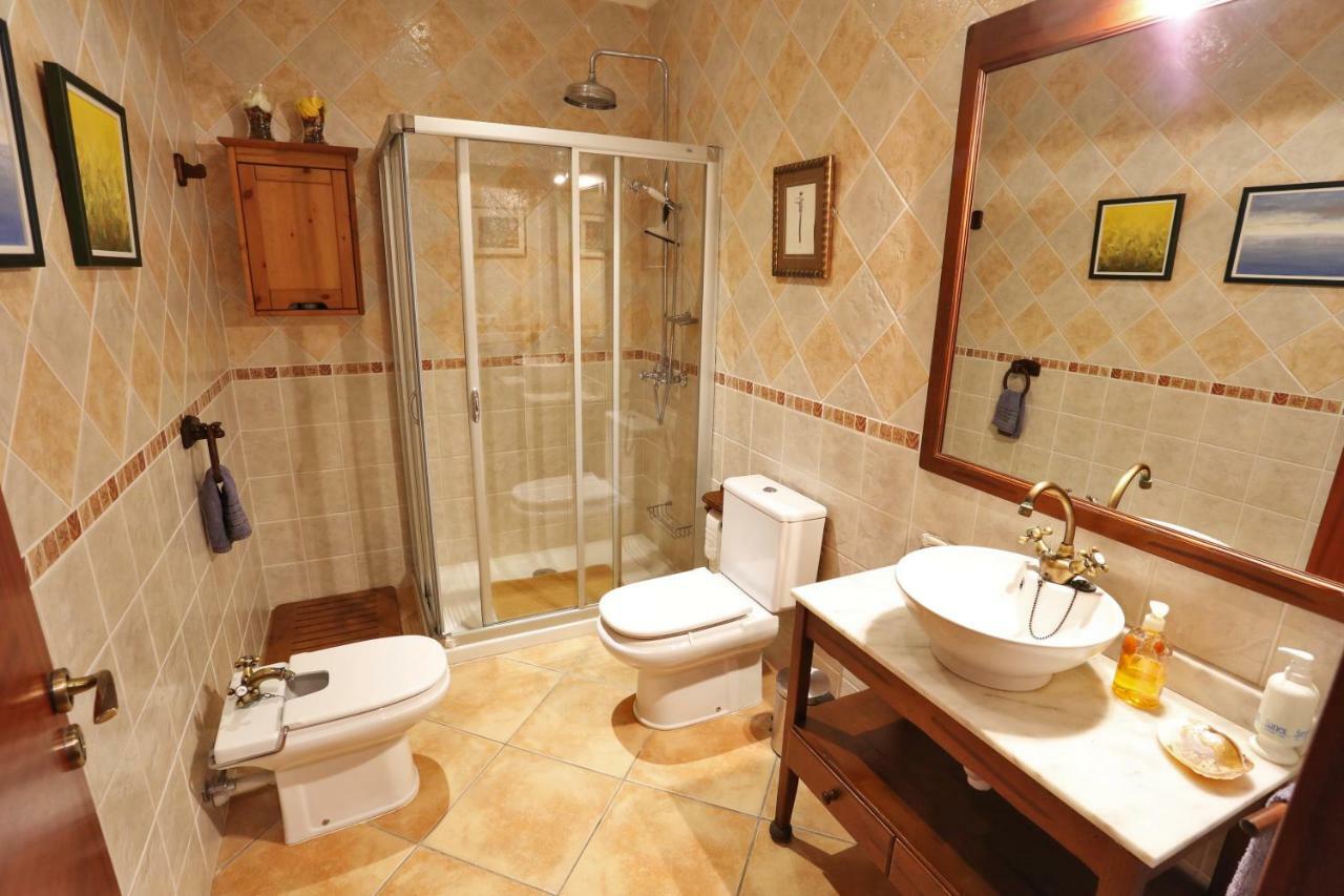 Flowers House Villa มาเรียเดอลาซาลุต ภายนอก รูปภาพ