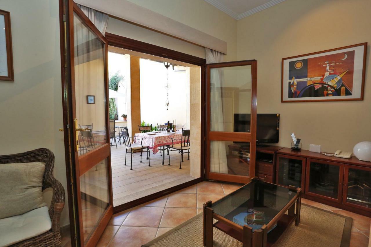 Flowers House Villa มาเรียเดอลาซาลุต ภายนอก รูปภาพ
